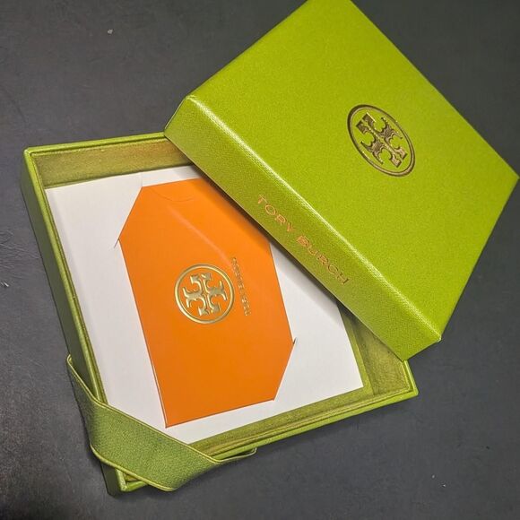 Tory-burch Miller pearl 2 piece set - Picture 7 of 8